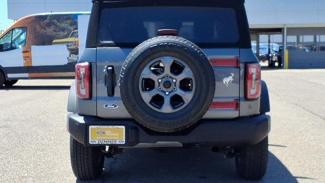 2023 Ford Bronco Base