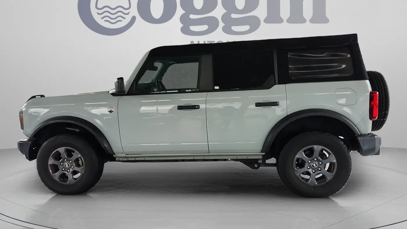 2021 Ford Bronco Base