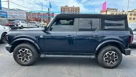 2021 Ford Bronco Base