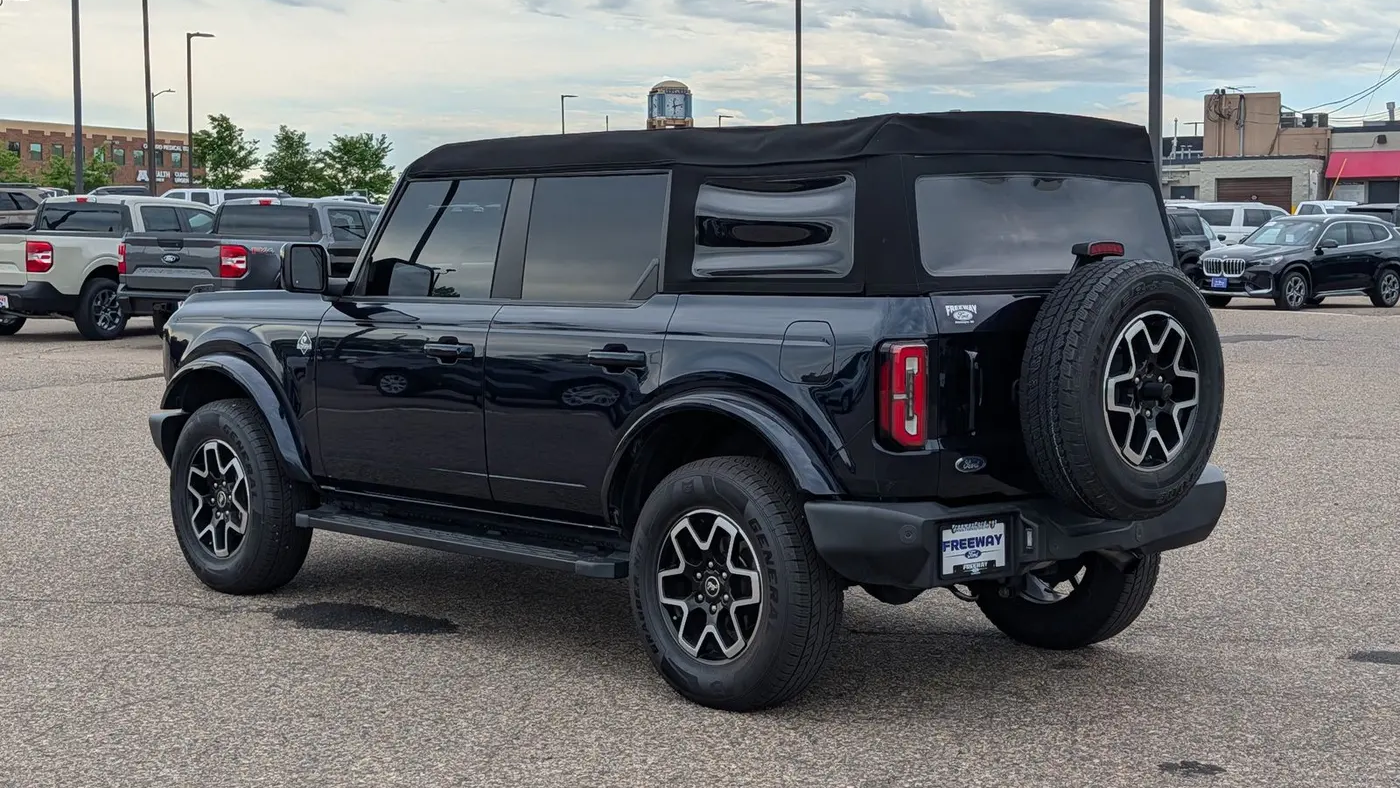 2021 Ford Bronco Base