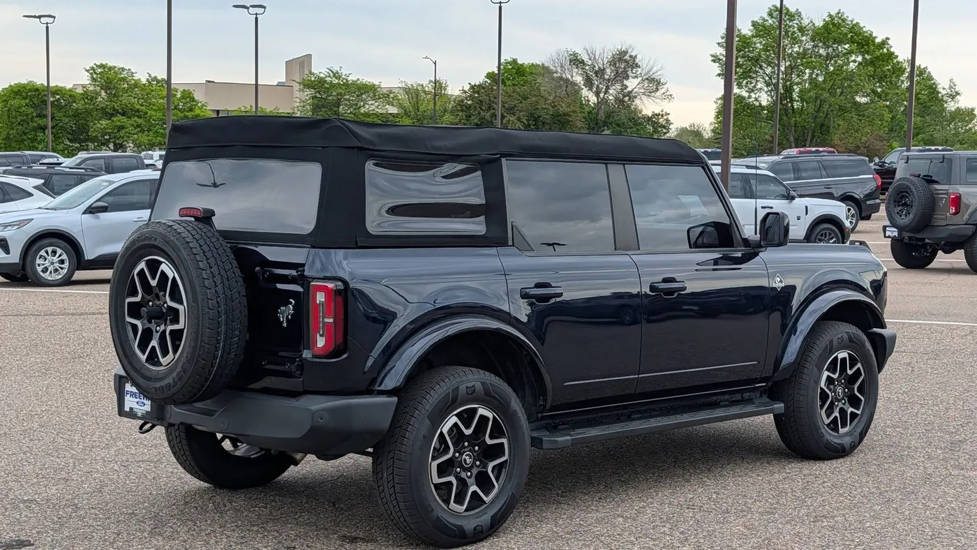 2021 Ford Bronco Base
