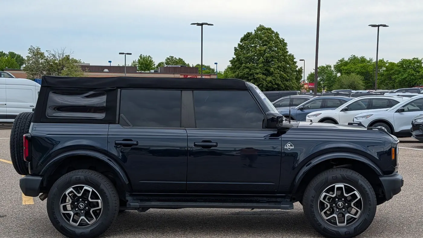 2021 Ford Bronco Base