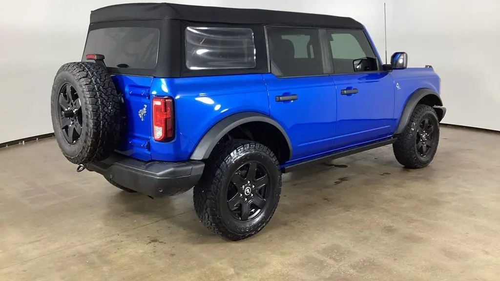 2023 Ford Bronco Base