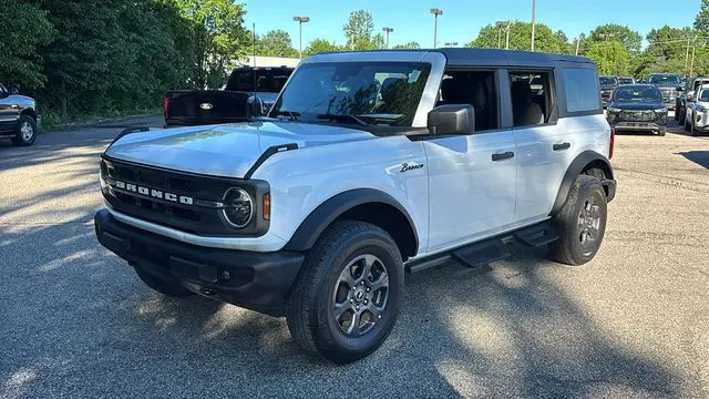 2023 Ford Bronco Base