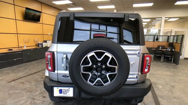 2023 Ford Bronco Base
