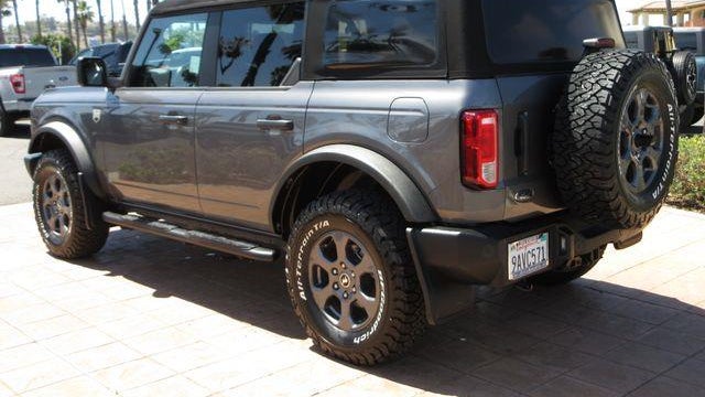 2022 Ford Bronco Base
