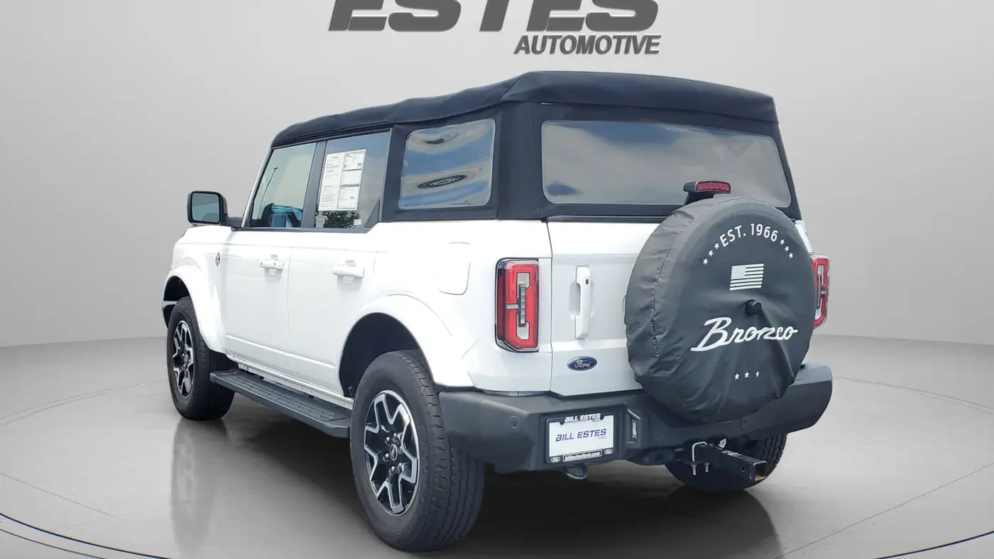 2023 Ford Bronco Base