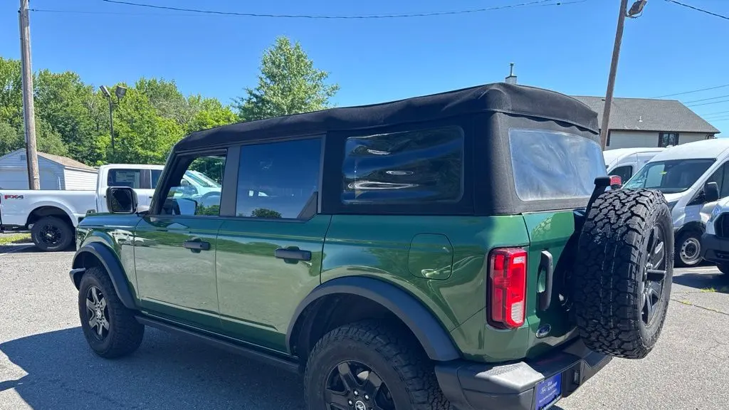 2023 Ford Bronco Base