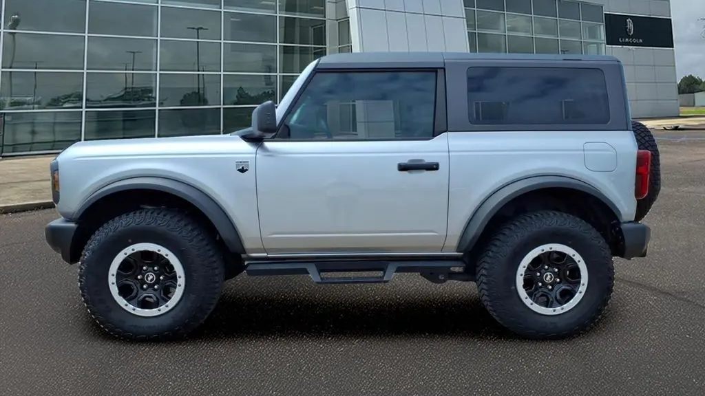 2023 Ford Bronco Base Advanced