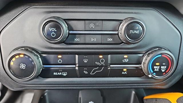 2023 Ford Bronco Base Advanced