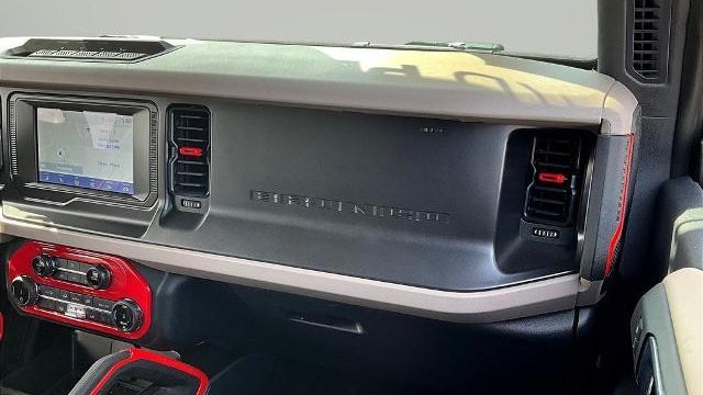 2022 Ford Bronco Base Advanced