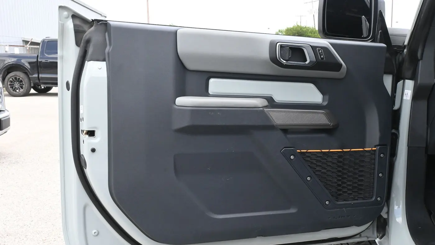 2023 Ford Bronco Base Advanced