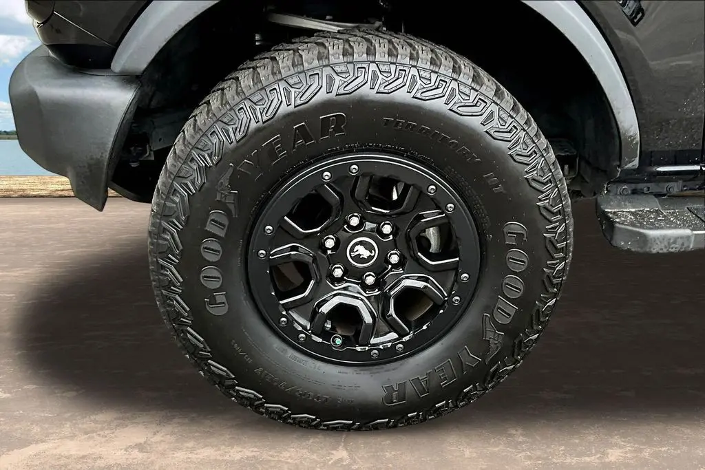 2022 Ford Bronco - $43,824