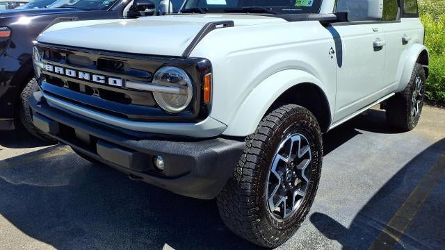 2022 Ford Bronco Base Advanced