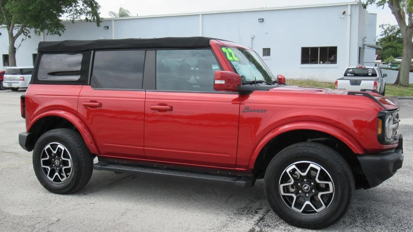 2022 Ford Bronco Base Advanced