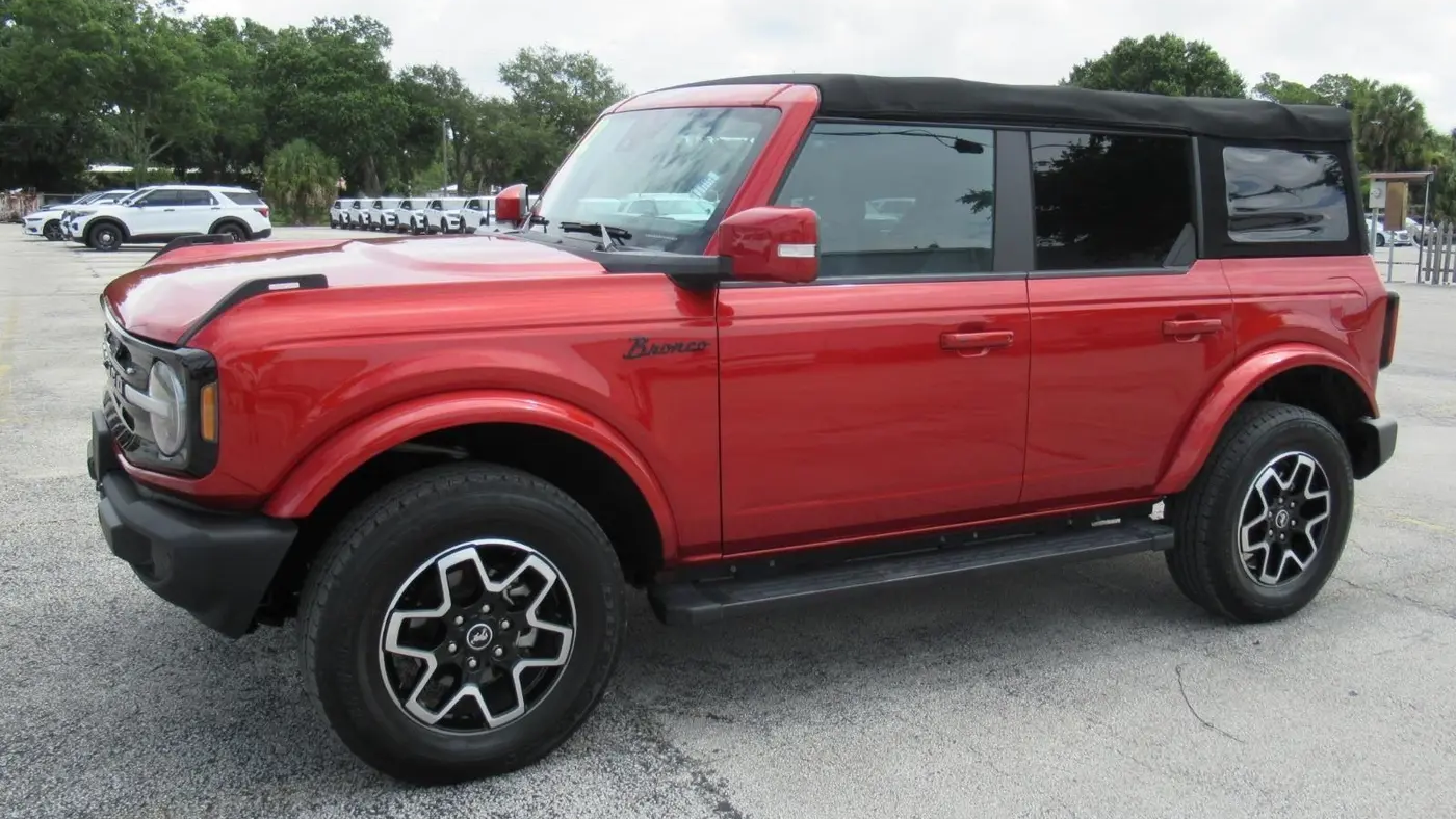 2022 Ford Bronco Base Advanced