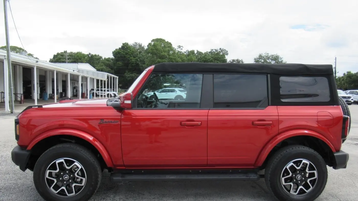 2022 Ford Bronco Base Advanced