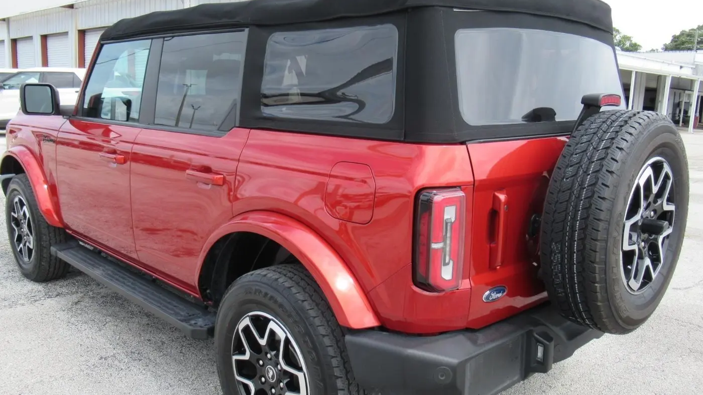 2022 Ford Bronco Base Advanced
