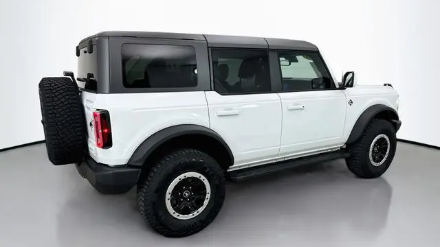 2023 Ford Bronco Base Advanced