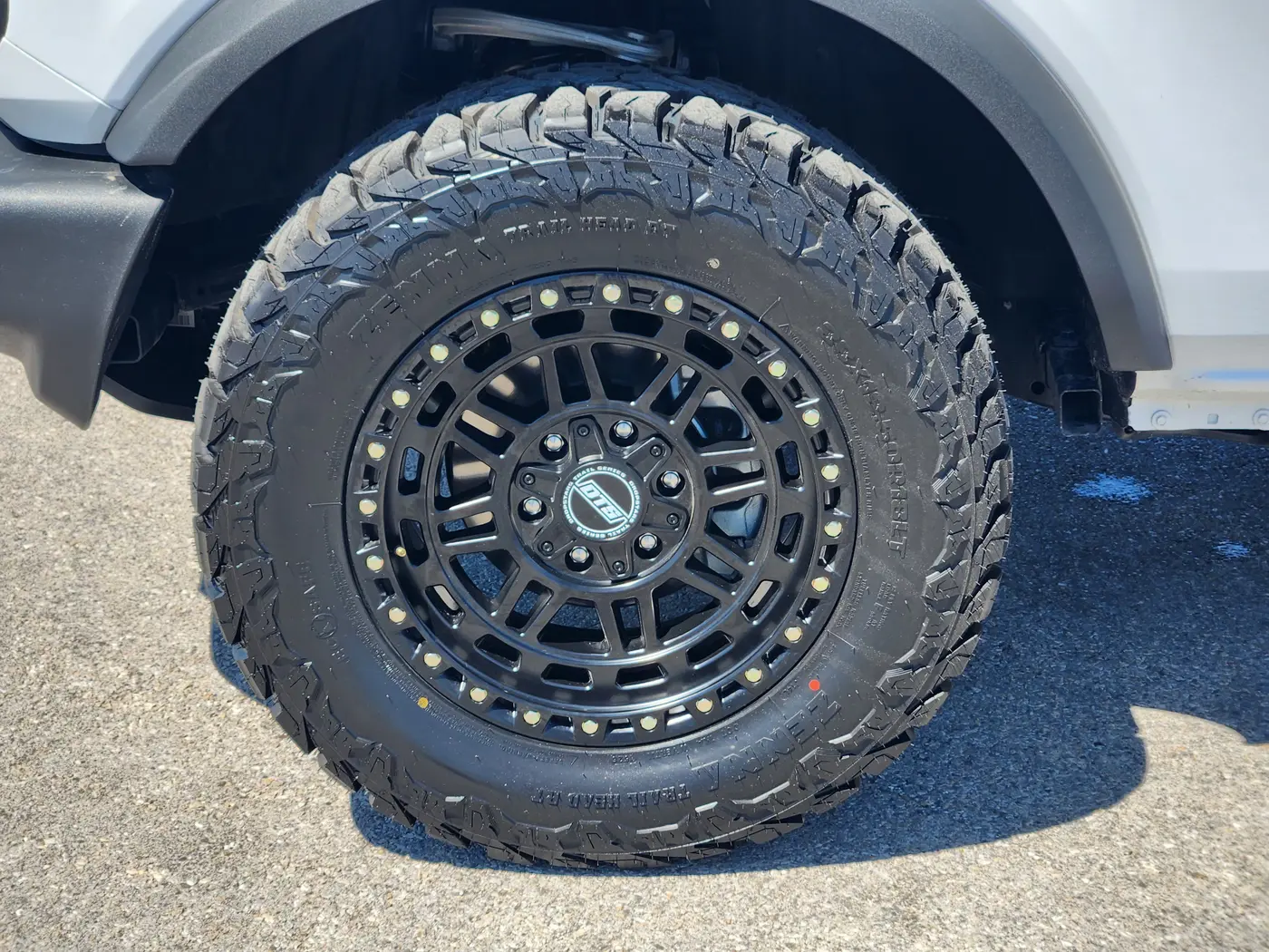 2025 Ford Bronco - $41,914