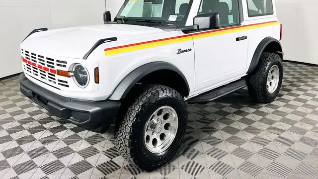 2025 Ford Bronco Base