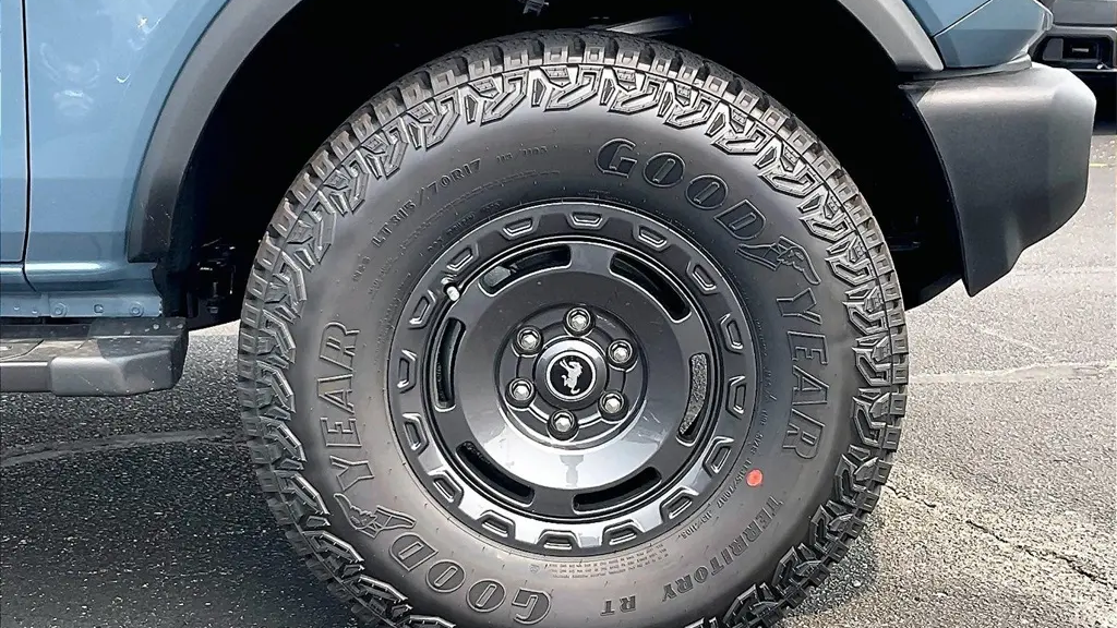 2025 Ford Bronco Base
