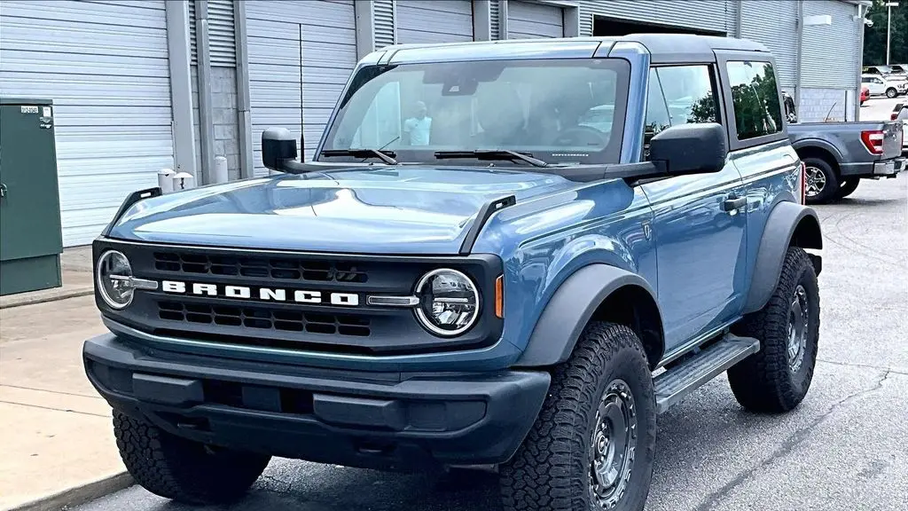 2025 Ford Bronco Base