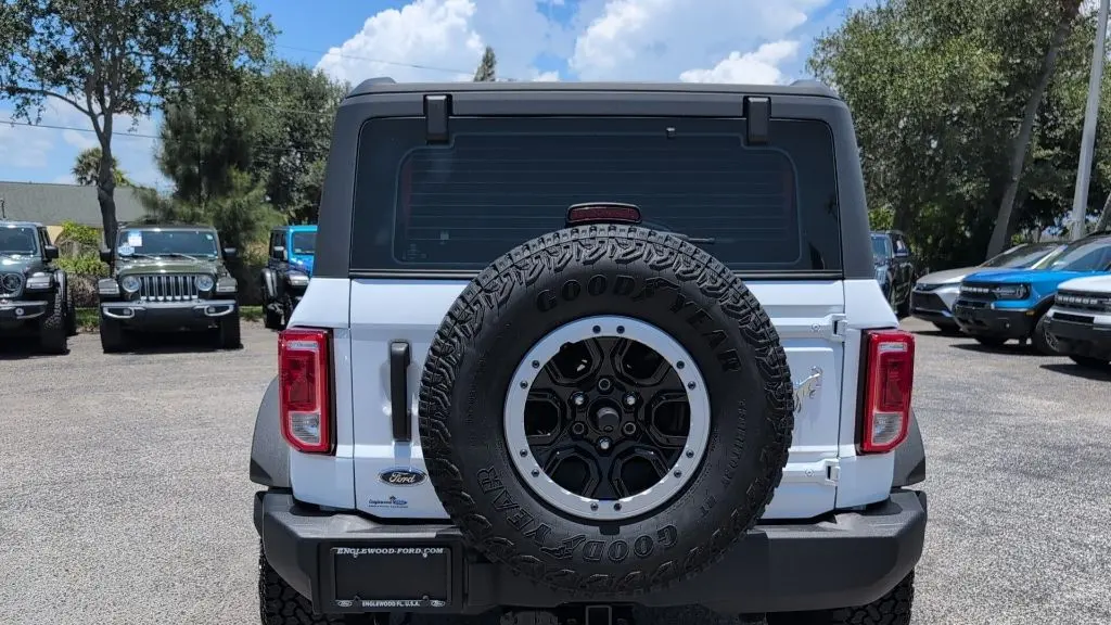 2025 Ford Bronco Base