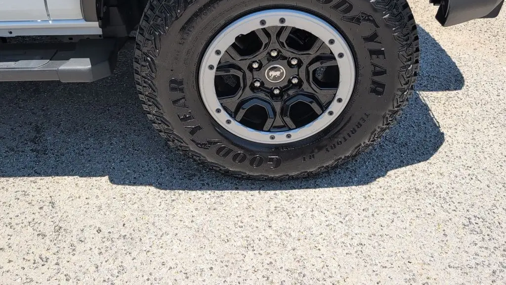 2025 Ford Bronco Base