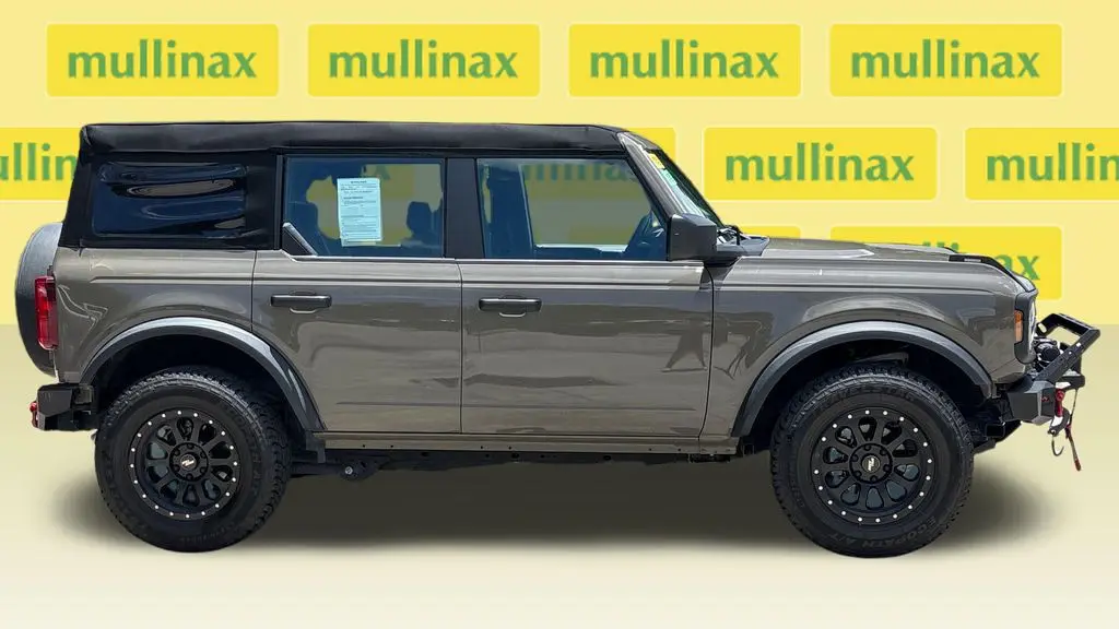 2025 Ford Bronco Base
