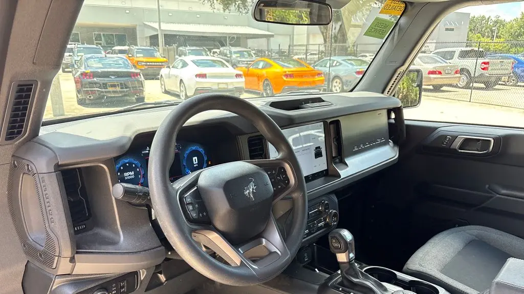 2025 Ford Bronco Base