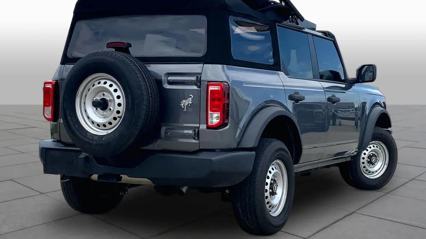 2025 Ford Bronco Base