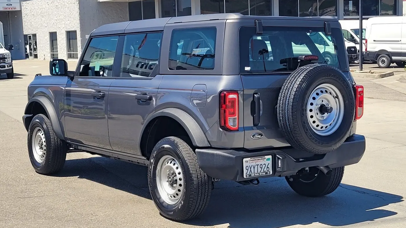 2025 Ford Bronco Base