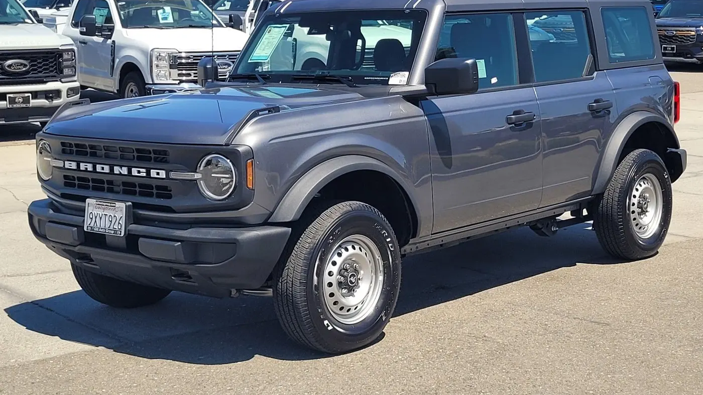 2025 Ford Bronco Base