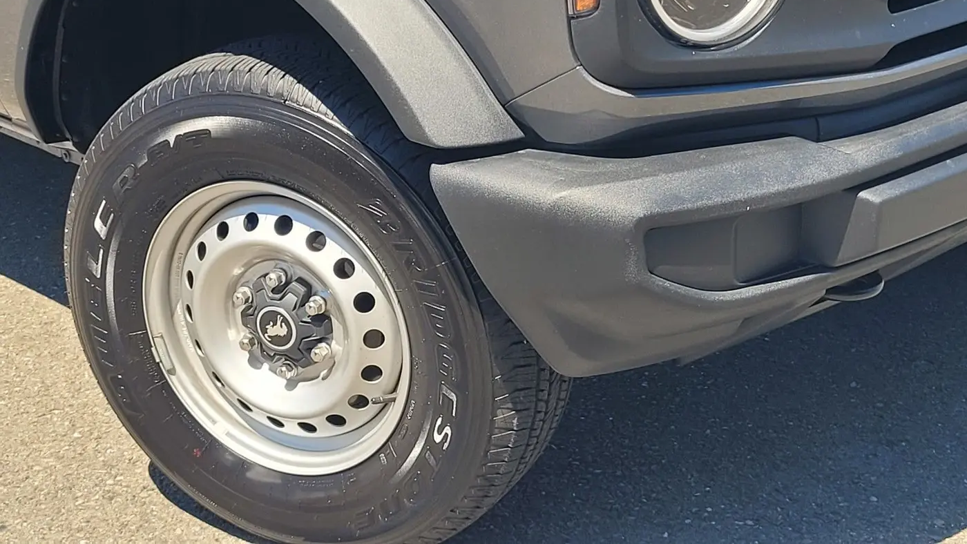 2025 Ford Bronco Base