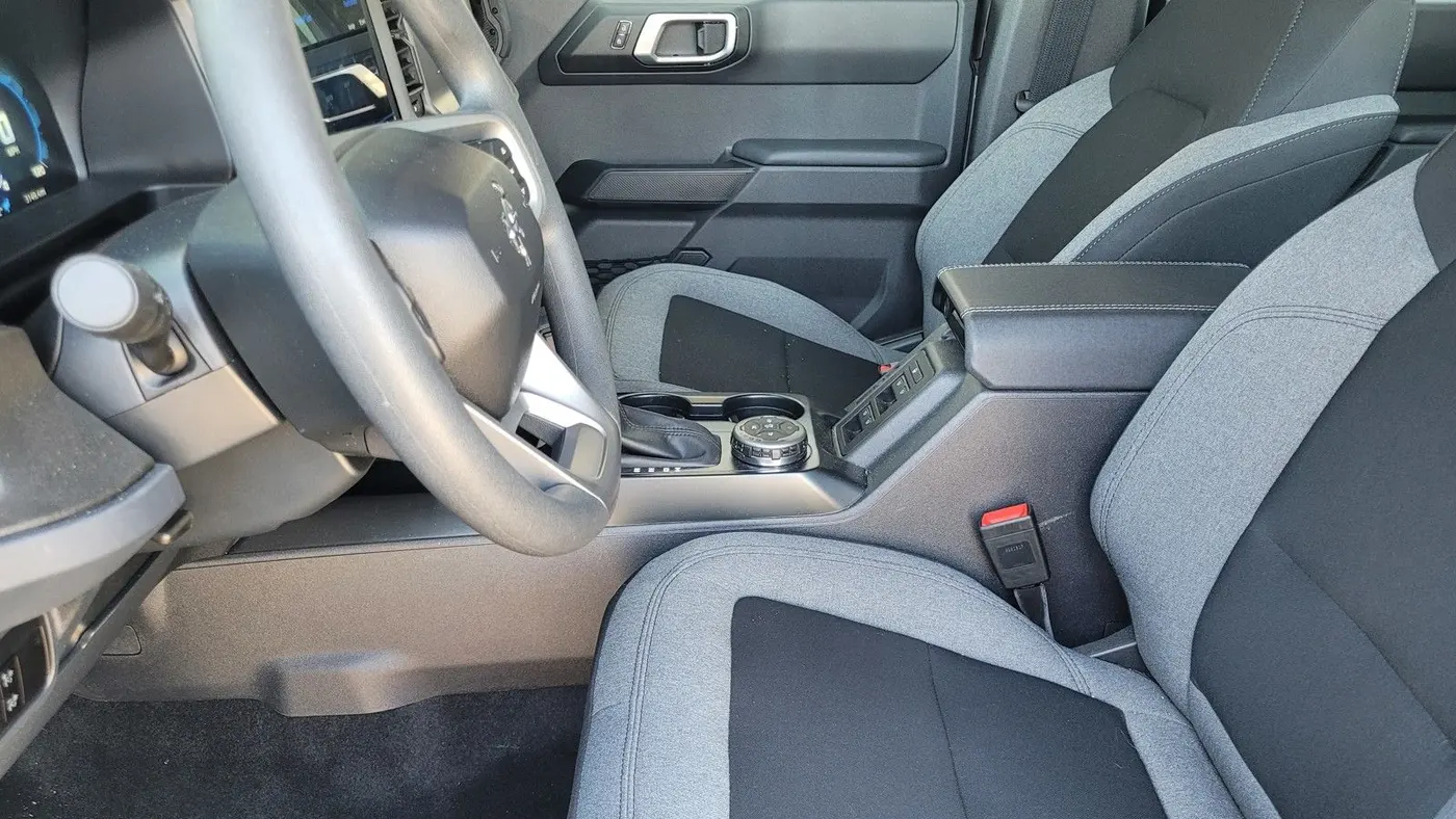 2025 Ford Bronco Base
