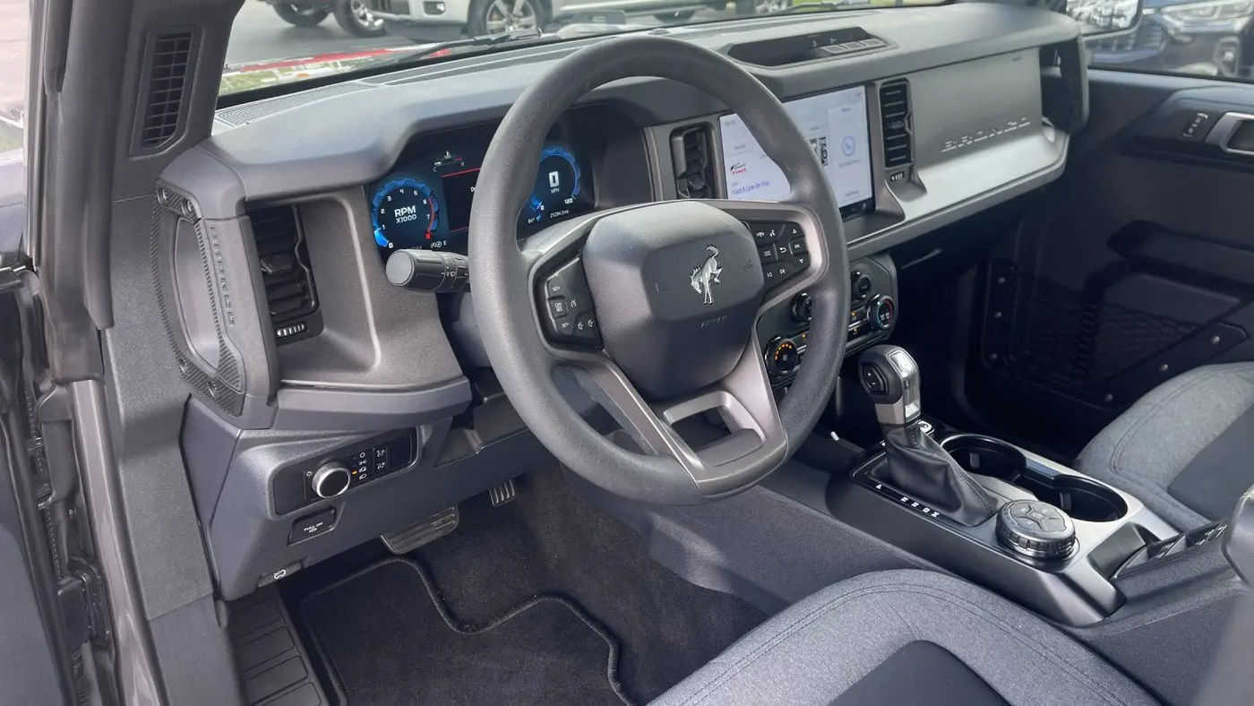2025 Ford Bronco Base