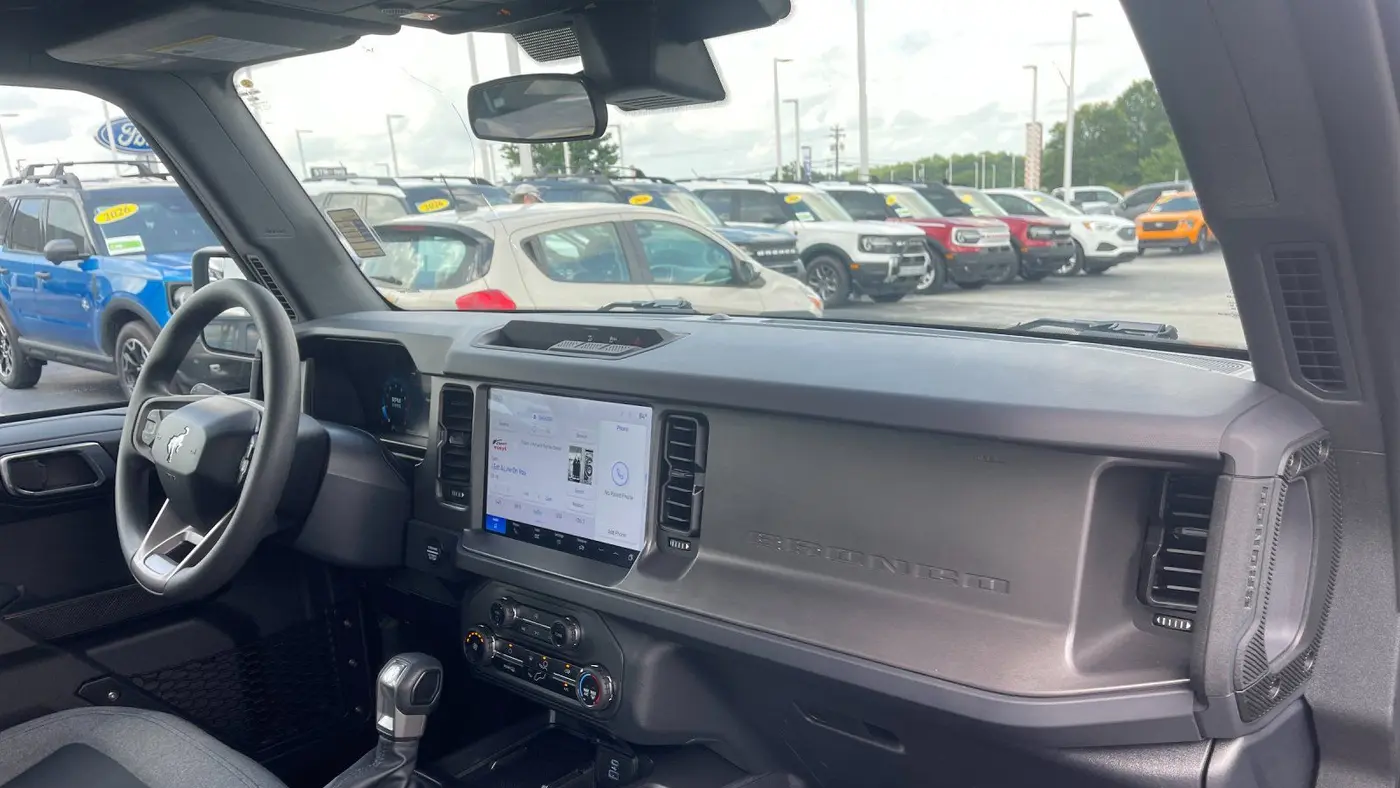2025 Ford Bronco Base