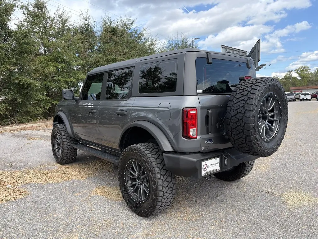 2025 Ford Bronco - $40,910