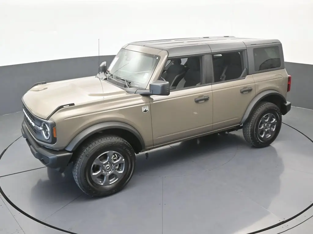 2026 Ford Bronco - $43,487