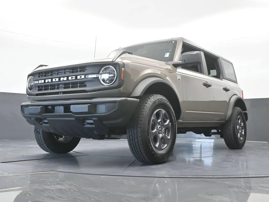 2026 Ford Bronco - $43,487