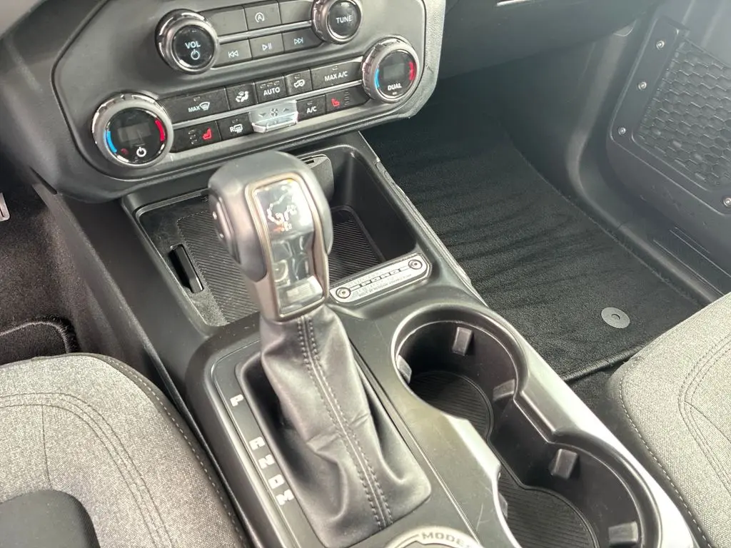 2025 Ford Bronco - $38,118