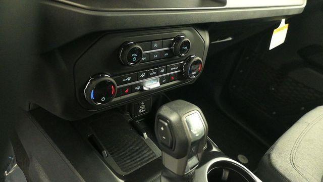 2026 Ford Bronco - $39,674
