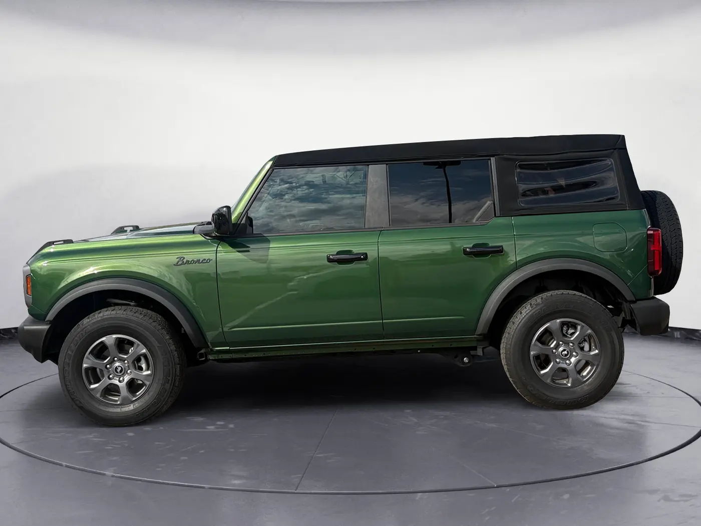 2024 Ford Bronco - $39,935