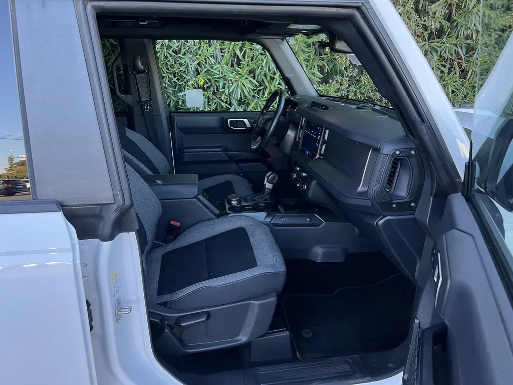 2025 Ford Bronco - $39,988