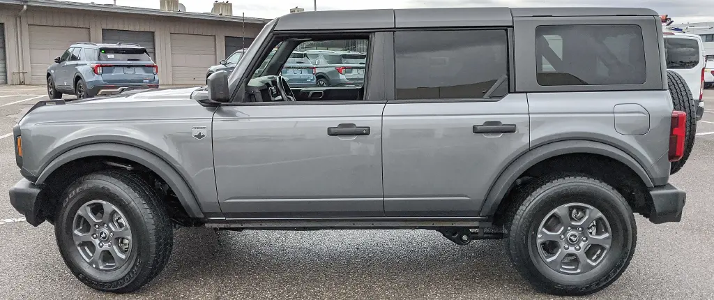 2025 Ford Bronco - $42,432