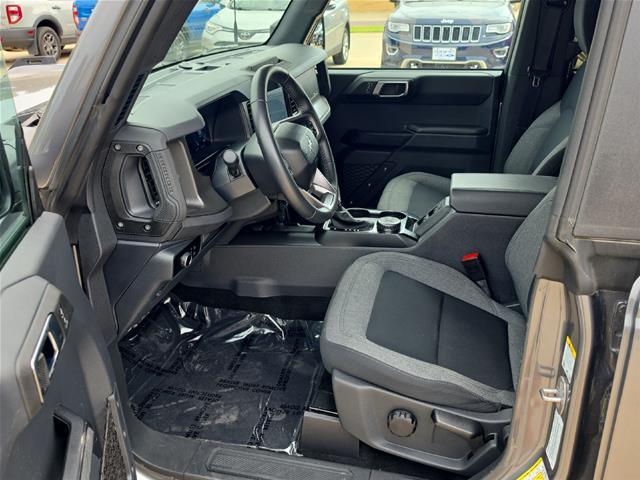 2025 Ford Bronco - $38,300
