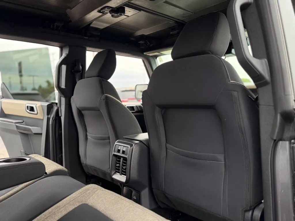 2025 Ford Bronco - $38,500