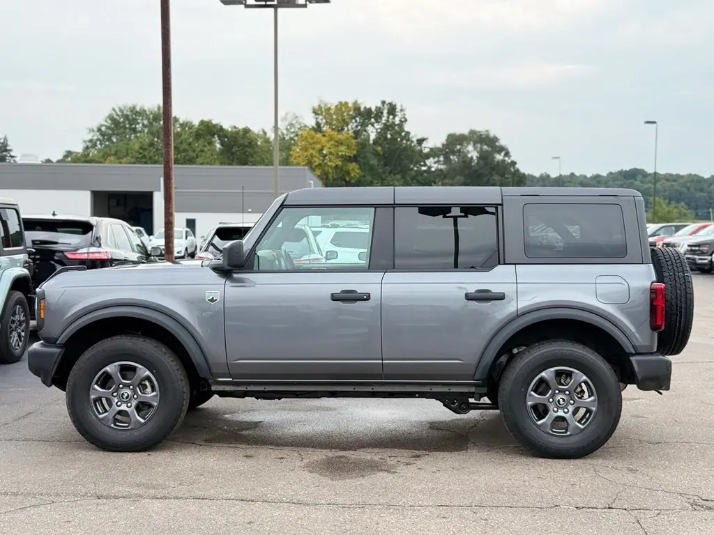 2025 Ford Bronco - $38,500