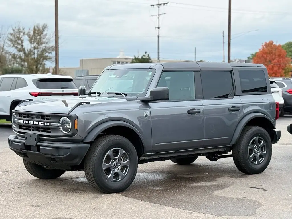 2025 Ford Bronco - $38,500